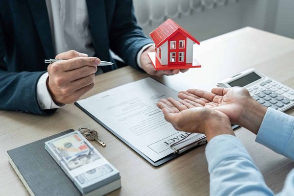 Courtier immobilier à Saint-Jean-sur-Richelieu : un professionnel pour vous aider à acheter ou à vendre un bien